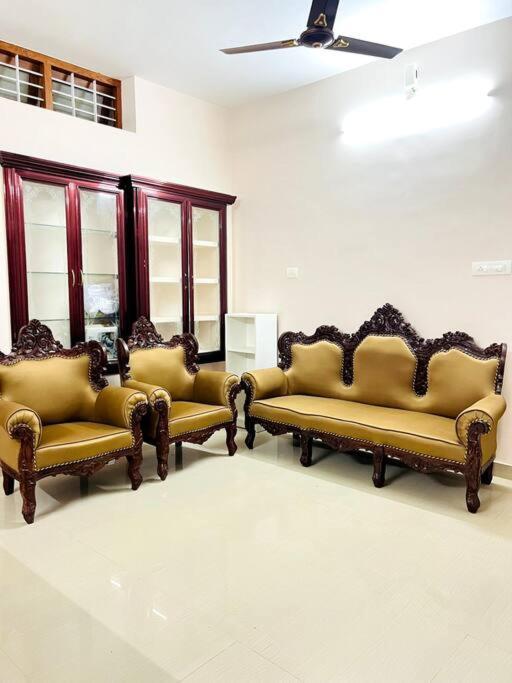 Home In Guruvayur-3 Bedroom Bagian luar foto
